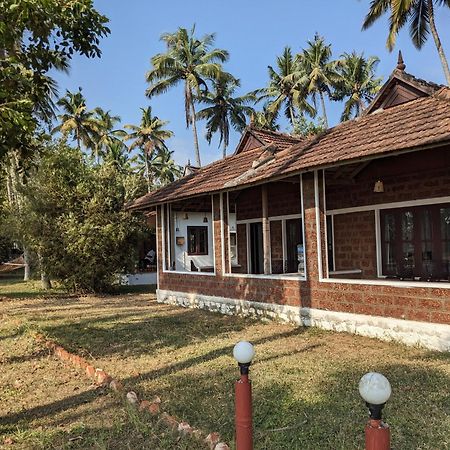 Baycliff Cottages Varkala Exterior photo