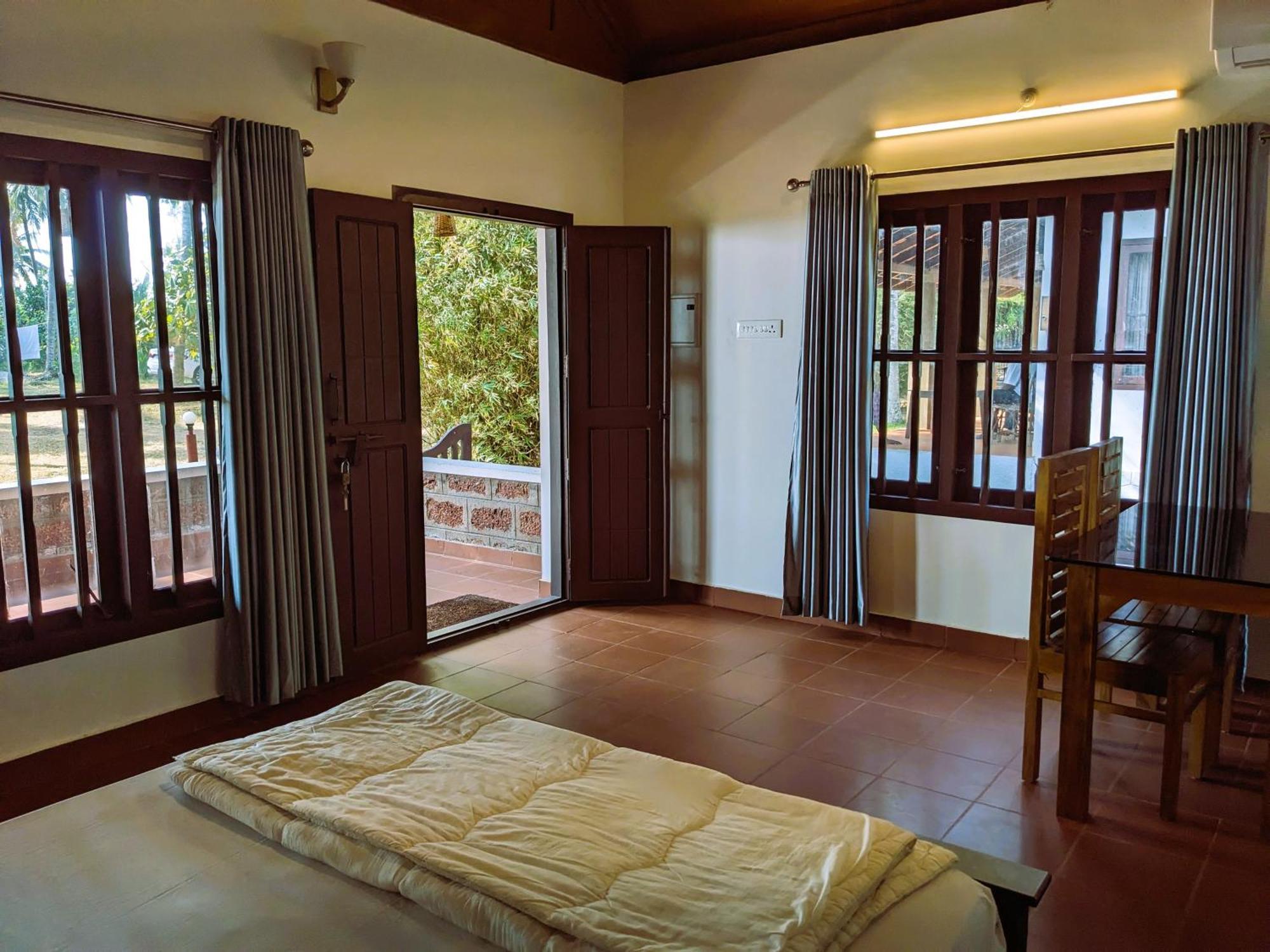 Baycliff Cottages Varkala Exterior photo